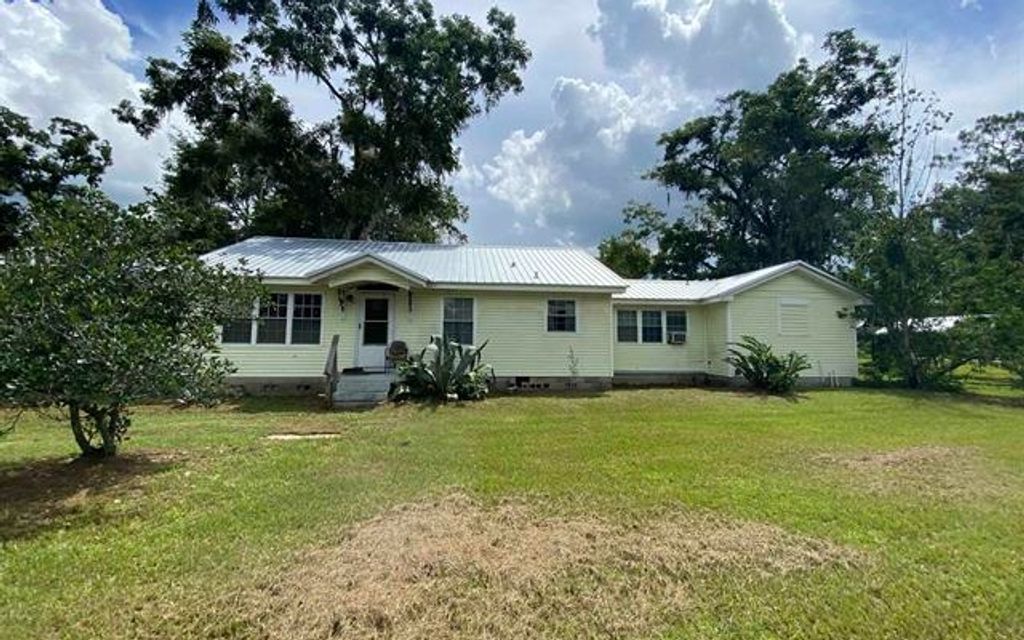 Photo of 126 NE Patterson Street, Madison, FL 32340 (MLS # 129083)