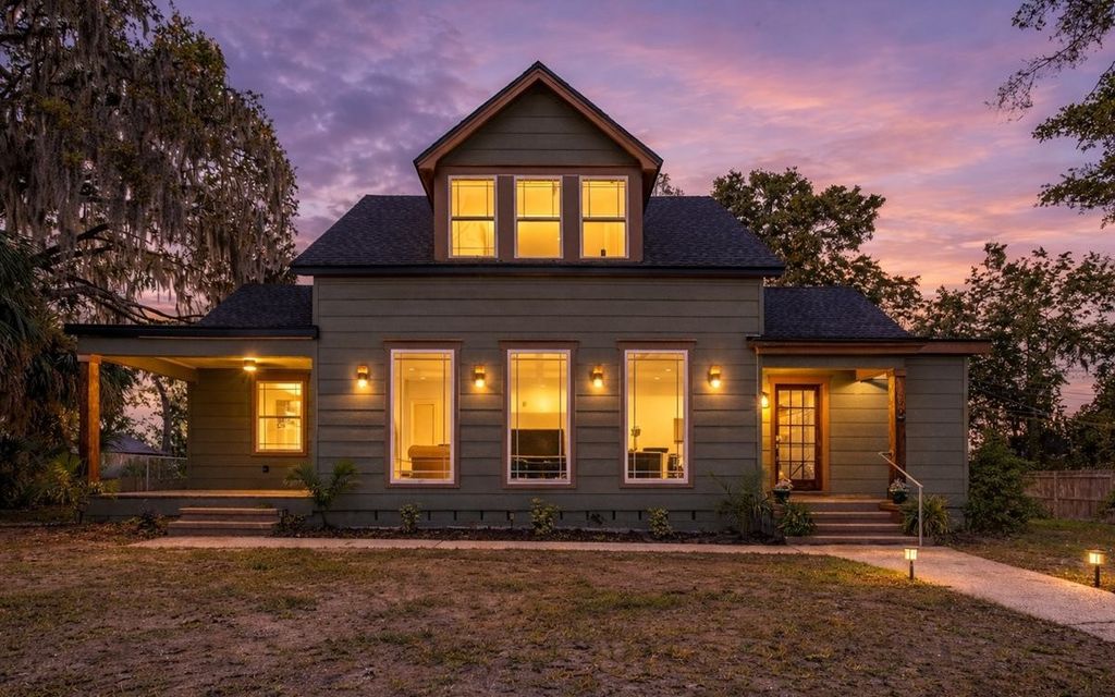 Photo of 490 NW Madison St, Lake City, FL 32055 (MLS # 131120)