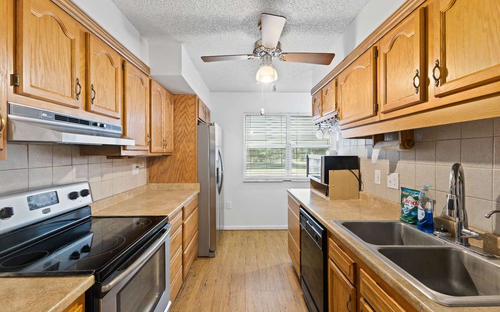 Photo of 264 NW Olive Gln, Lake City, FL 32055 (MLS # 128925)
