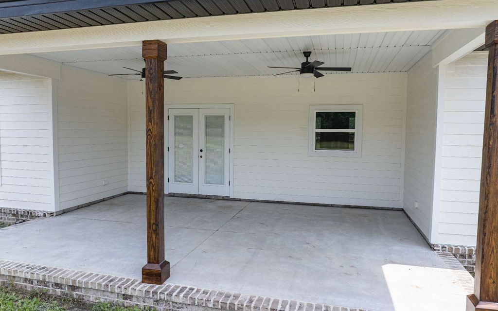 Photo of 152 SW Scott Pl, Lake City, FL 32024 (MLS # 127324)