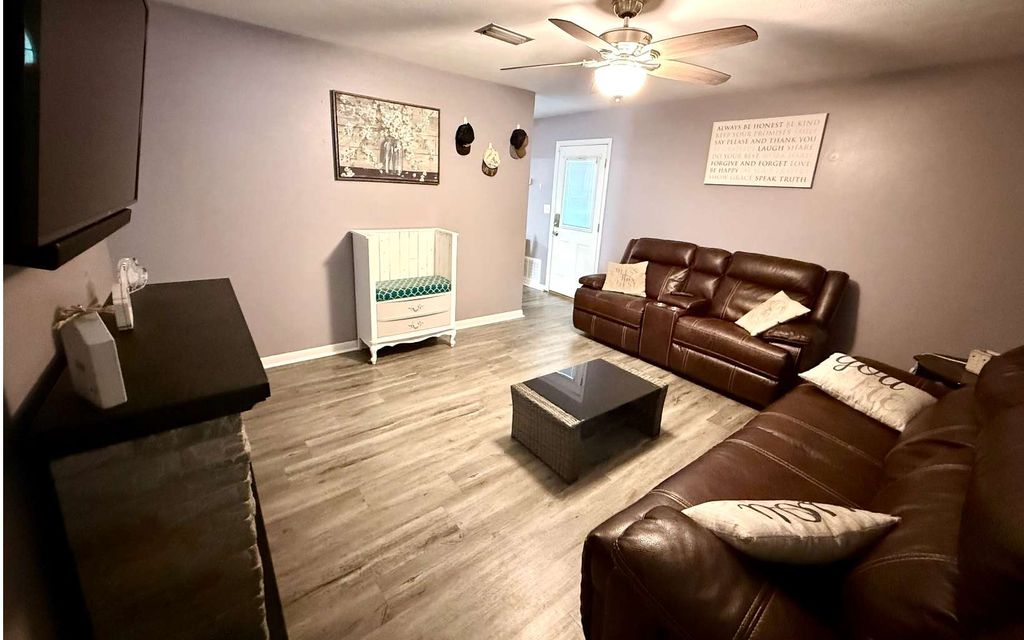 Photo of 670 SE Defender Dr, Lake City, FL 32025 (MLS # 130921)