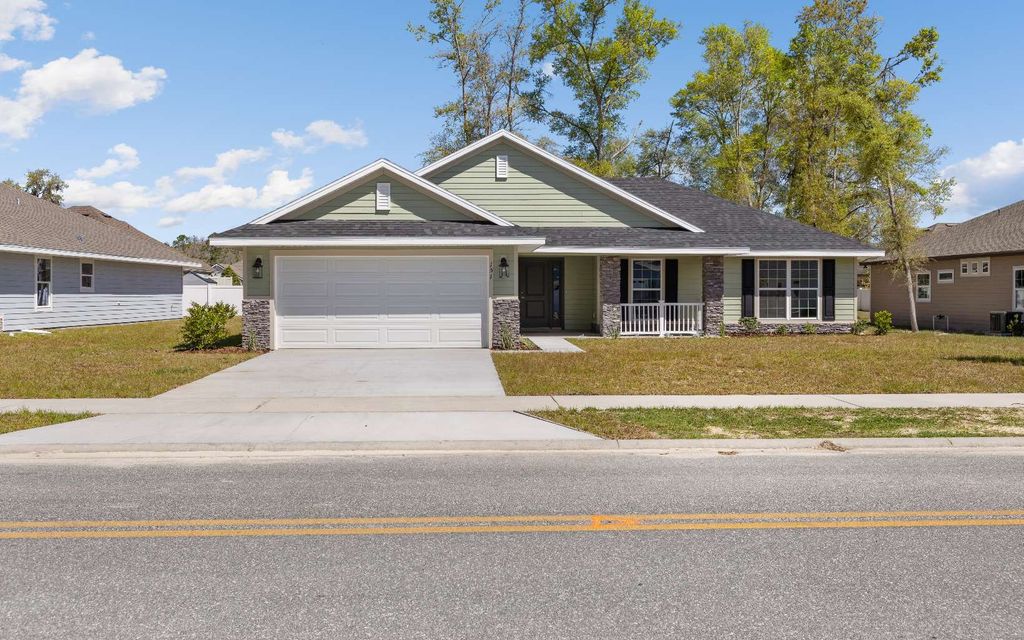 Photo of 151 SW Silver Palm Dr, Lake City, FL 32024 (MLS # 125191)