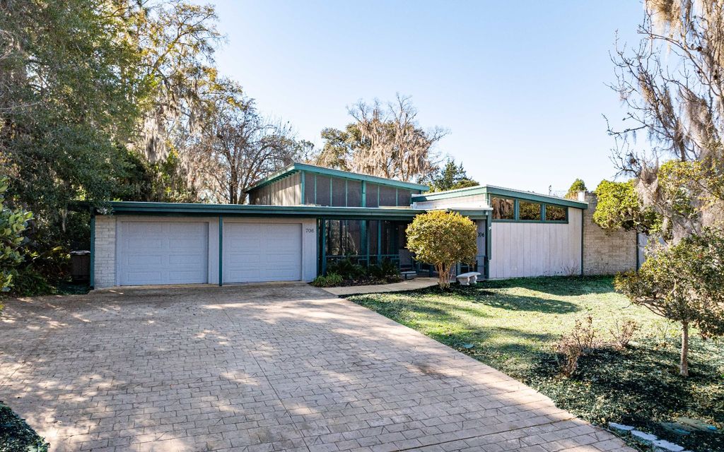 Photo of 706 SW Chapel Hill St, Lake City, FL 32025 (MLS # 128971)