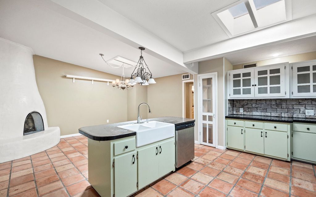 Photo of 706 SW Chapel Hill St, Lake City, FL 32025 (MLS # 128971)