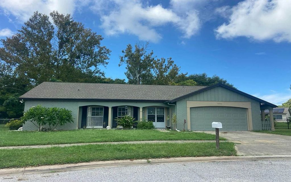 Photo of 13009 Sandburst Ln, Other, FL 34667 (MLS # 128832)