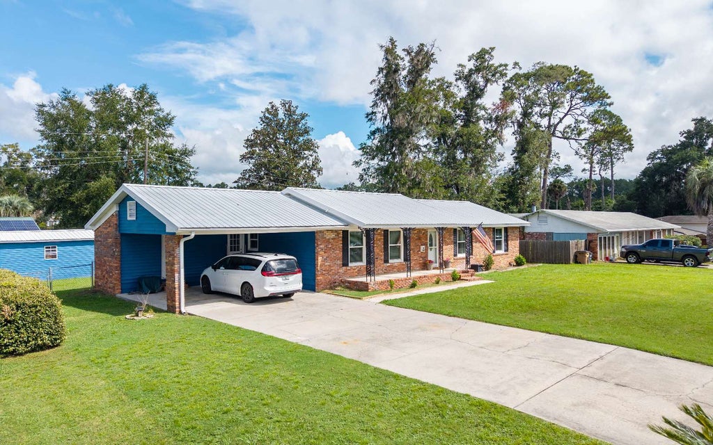 Photo of 569 SW Grandview Street, Lake City, FL 32025 (MLS # 133364)