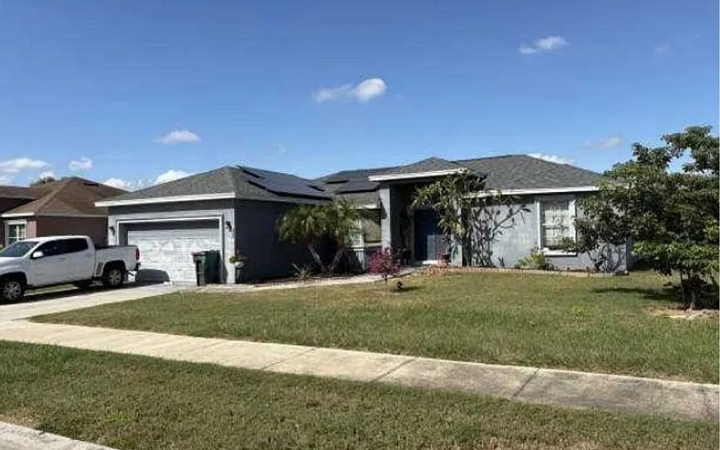 Photo of 622 Tower Grove Dr, Other, FL 33567 (MLS # 130070)