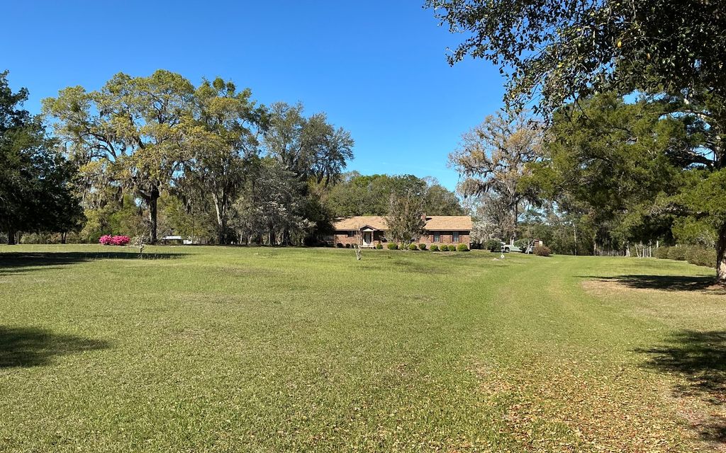Photo of 106 SW Mollie Terrace, Lake City, FL 32024 (MLS # 130677)