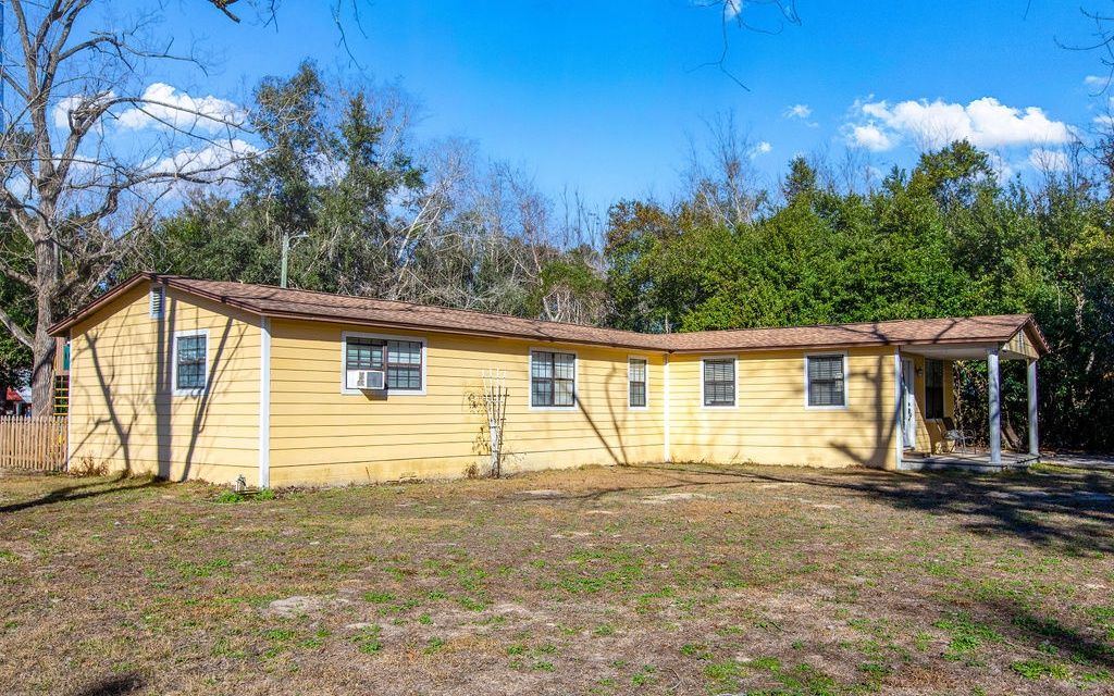 Photo of 1091 NE County Road 354, Mayo, FL 32066 (MLS # 130143)