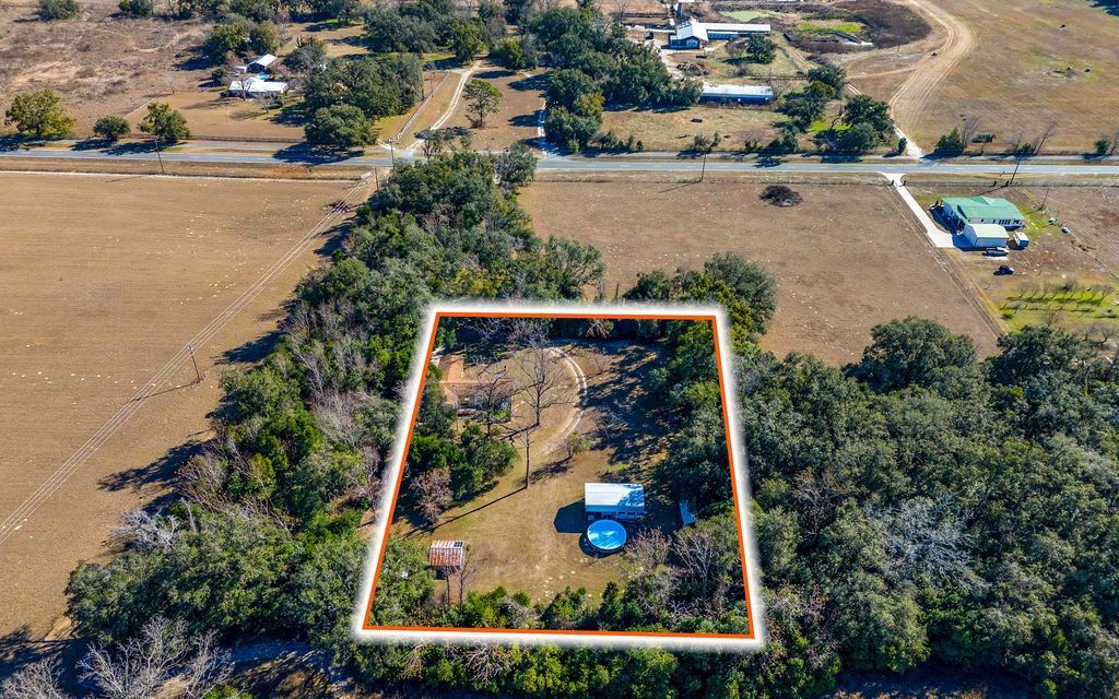 Photo of 1091 NE County Road 354, Mayo, FL 32066 (MLS # 130143)
