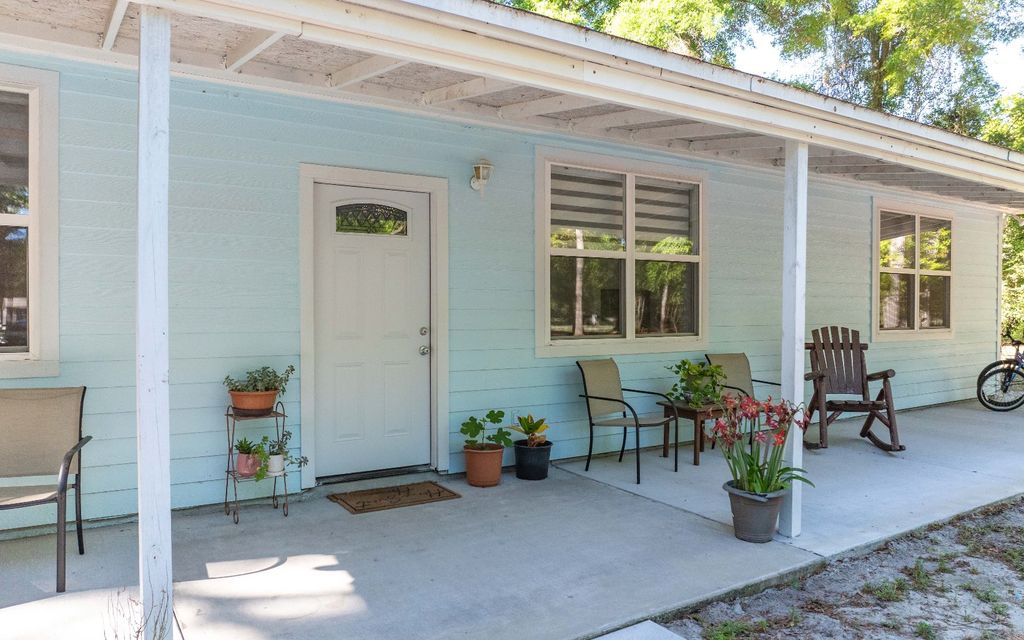 Photo of 12116 208th St, OBrien, FL 32071 (MLS # 130898)