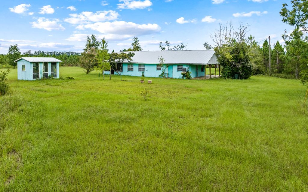 Photo of 21926 128th St, Live Oak, FL 32060 (MLS # 126797)
