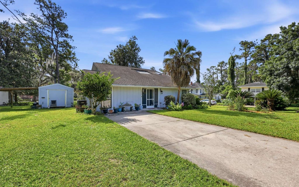 Photo of 1243 SW Bardin Way, Lake City, FL 32025 (MLS # 131995)