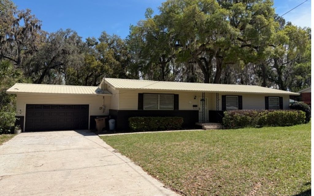 Photo of 1477 SE Inglewood Avenue, Lake City, FL 32025 (MLS # 130435)