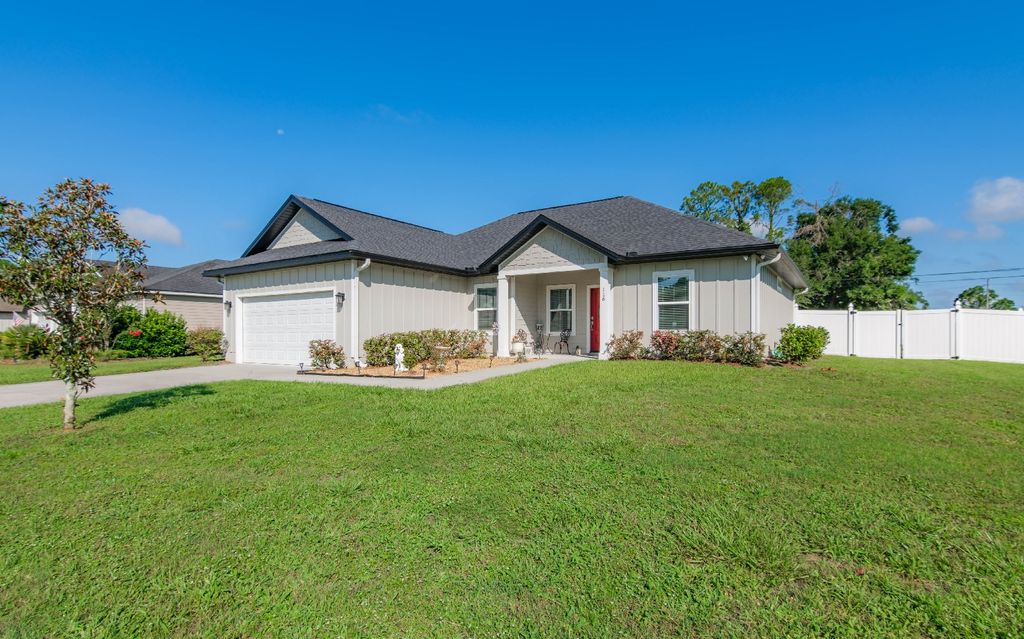 Photo of 116 SW Cherry Blossom Way, Lake City, FL 32024 (MLS # 127851)