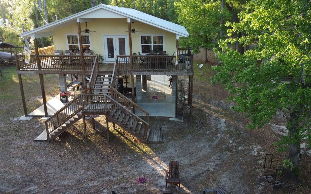 Photo of 29002 River Run Rd, Branford, FL 32008 (MLS # 127993)