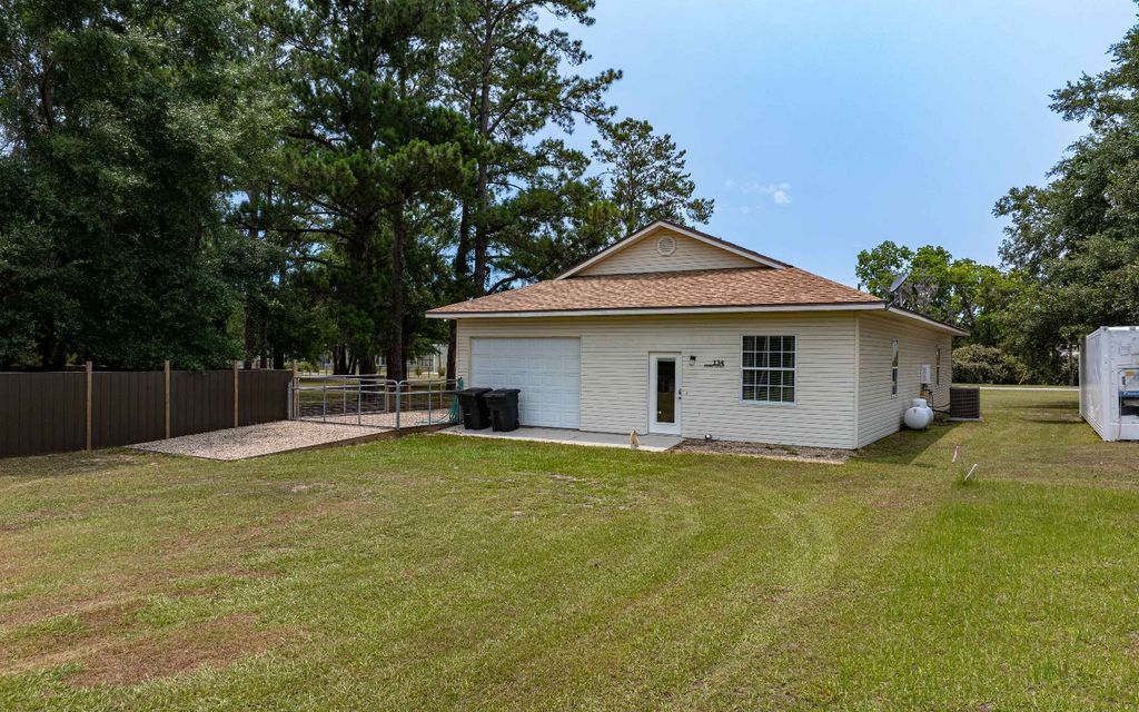 Photo of 134 SW Deanna Terrace, Lake City, FL 32025 (MLS # 127310)