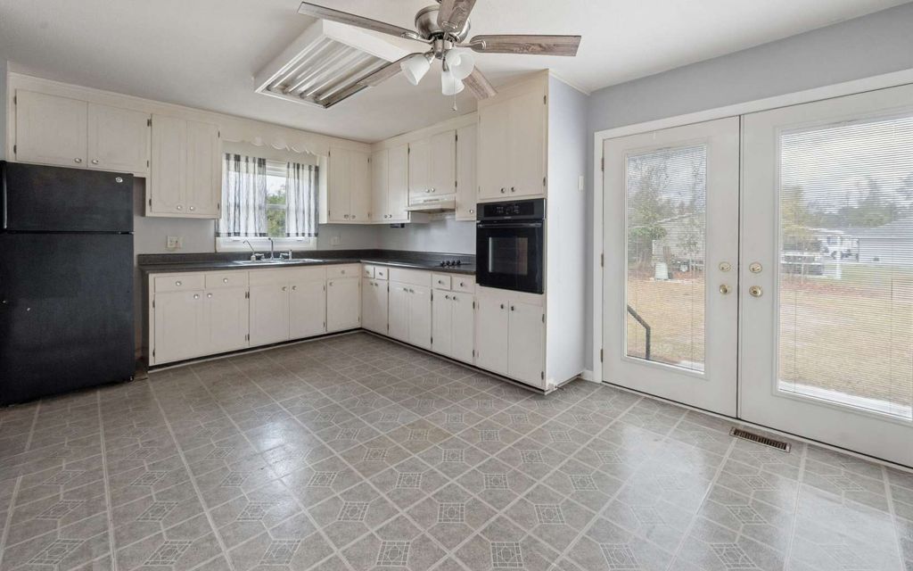 Photo of 1127 Fieldcrest Rd, Jasper, FL 32052 (MLS # 130364)