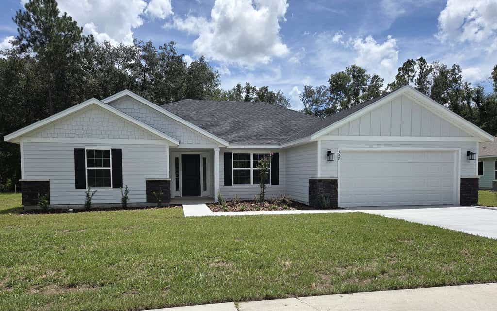 Photo of 569 SW Bellflower Dr, Lake City, FL 32024 (MLS # 130248)