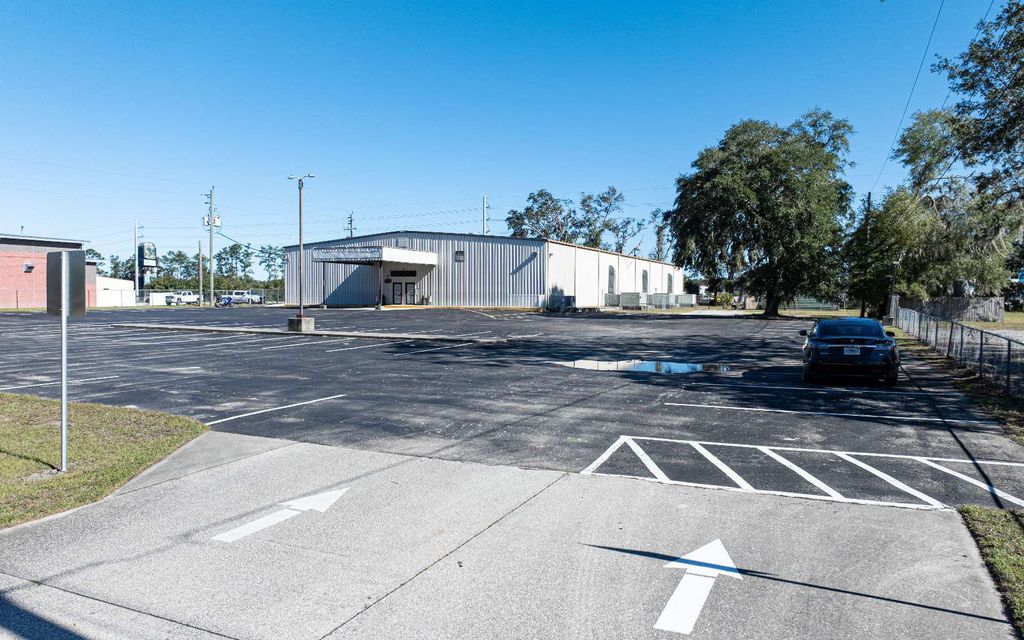 Photo of 357 NW Hall Of Fame Drive, Lake City, FL 32055 (MLS # 125376)