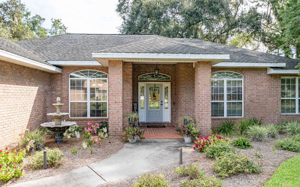 Photo of 1146 NW Frontier Dr, Lake City, FL 32055 (MLS # 128458)