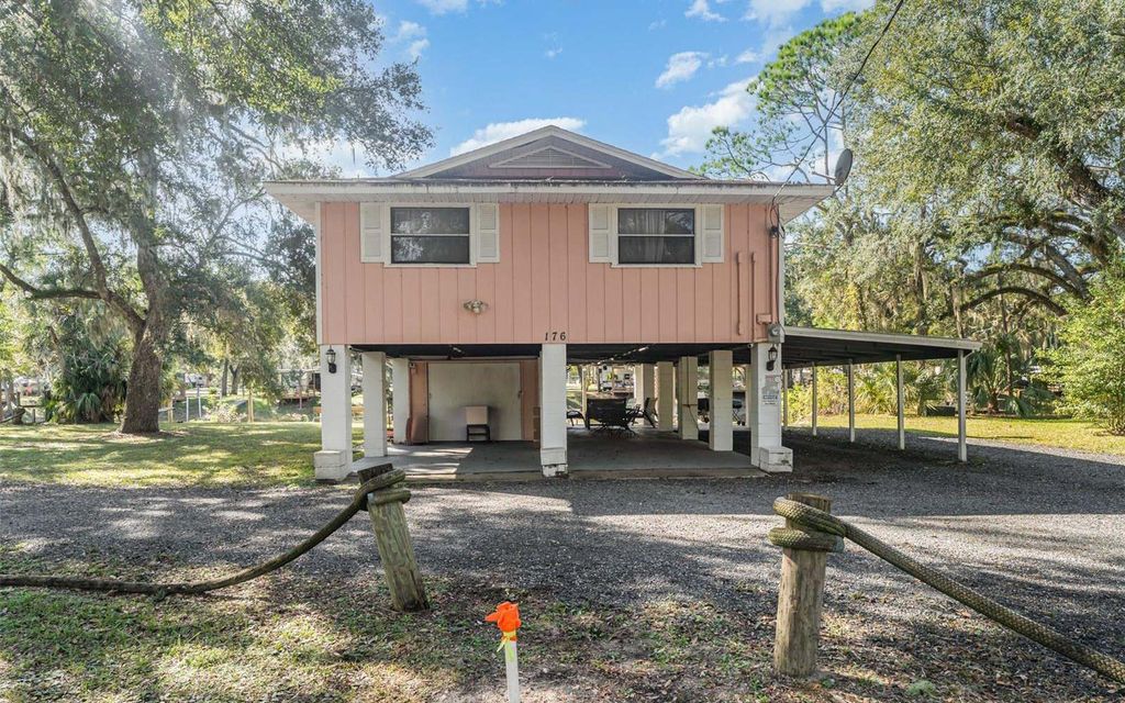 Photo of 176 SE 989th Street, Old Town, FL 32680 (MLS # 131472)