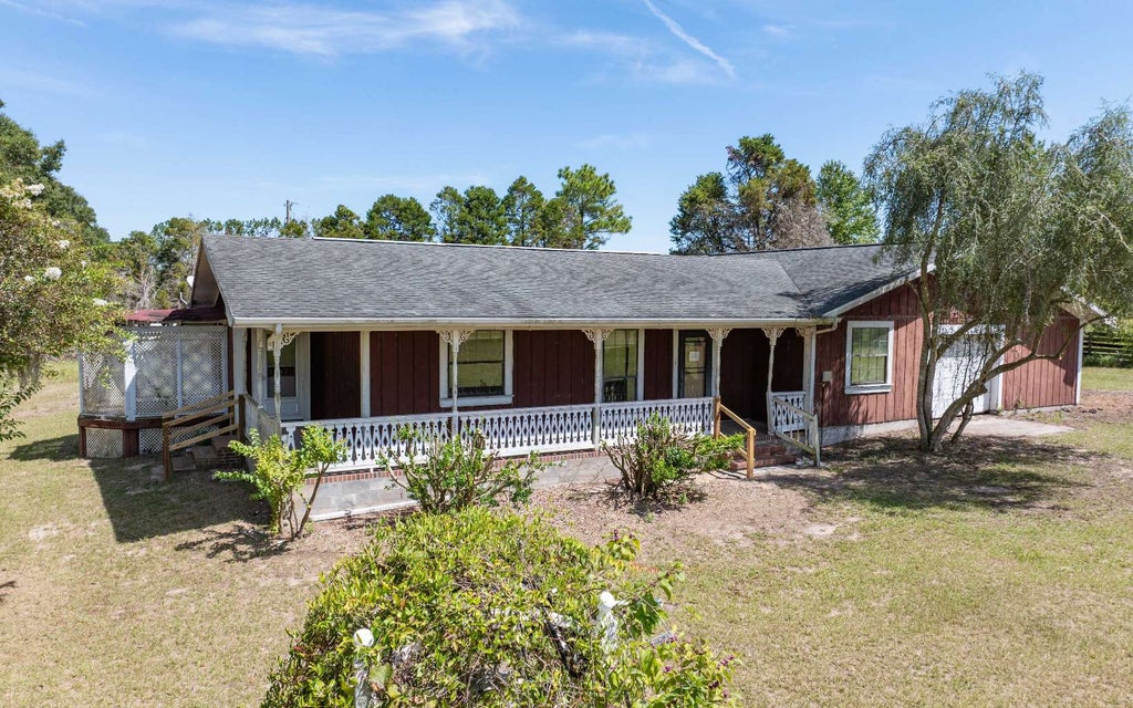 Photo of 449 SW Suwannee Downs Dr, Lake City, FL 32024 (MLS # 132623)
