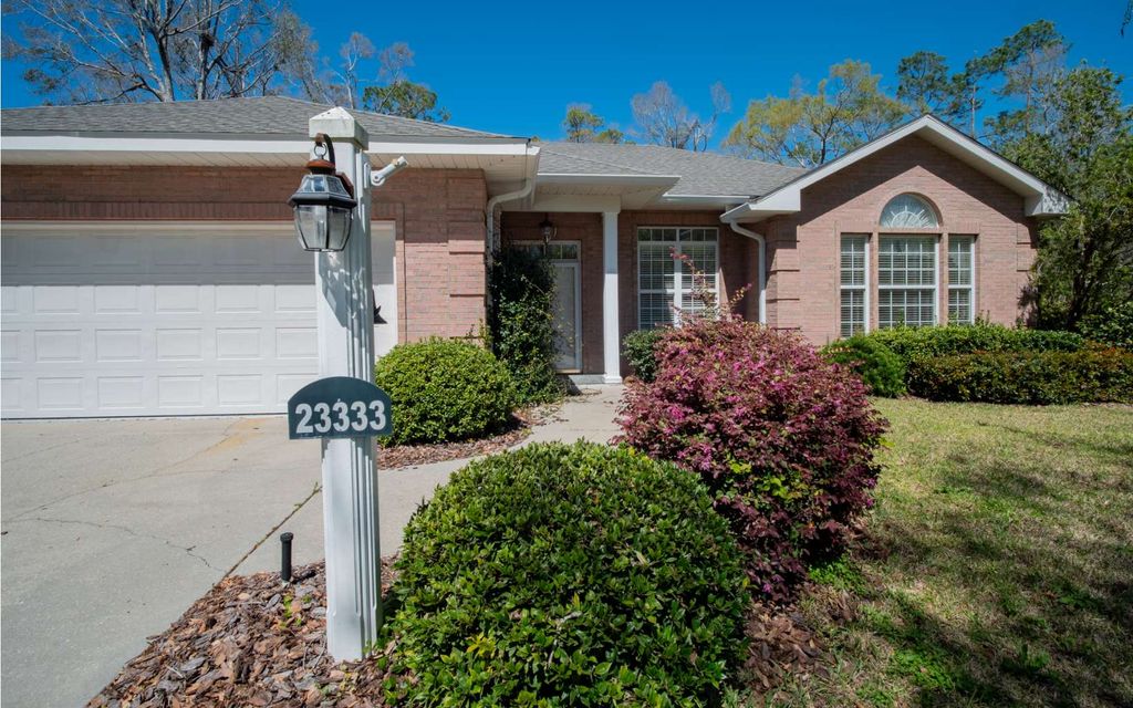 Photo of 23333 Meadow View Dr, Dowling Park, FL 32064 (MLS # 126550)