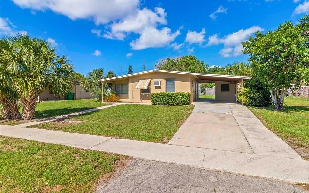 Photo of 2201 Ednor St, Other, FL 33952 (MLS # 130976)