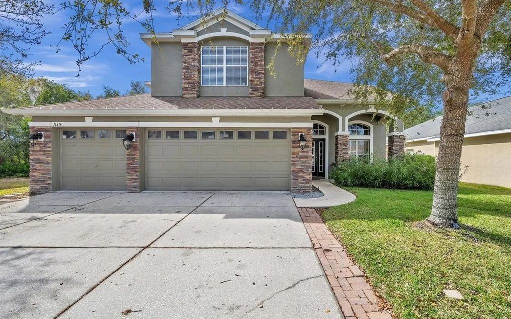 Photo of 11314 Oyster Bay Cir, Other, FL 34654 (MLS # 128864)