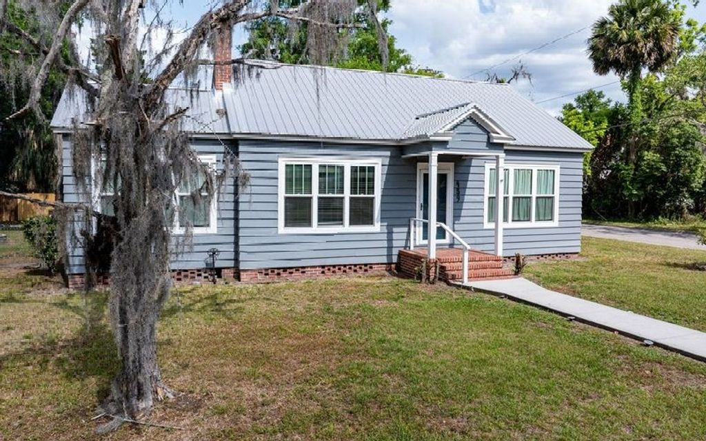 Photo of 459 SE Hernando Ave, Lake City, FL 32025 (MLS # 127005)
