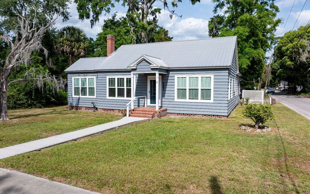 Photo of 459 SE Hernando Ave, Lake City, FL 32025 (MLS # 127005)
