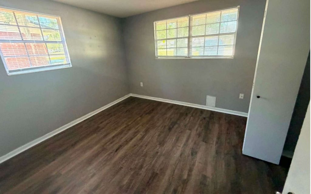 Photo of 1061 SW McFarlane 102, Lake City, FL 32025 (MLS # 131466)