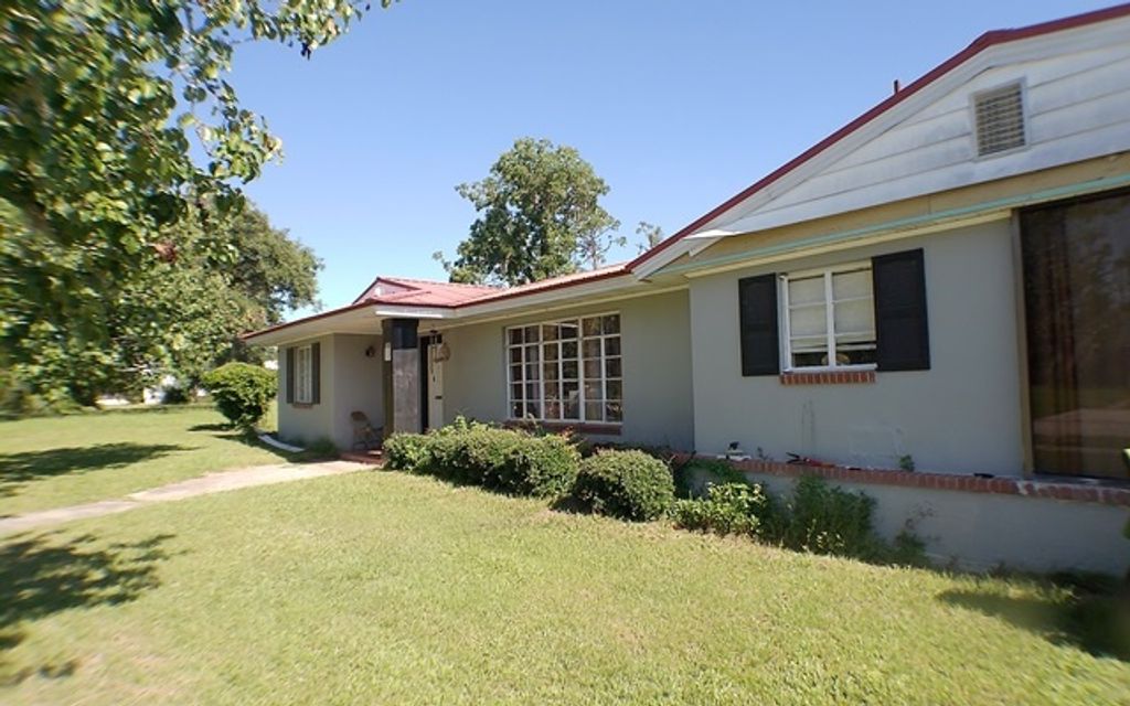 Photo of 155 SE Madison Street, Madison, FL 32340 (MLS # 127598)