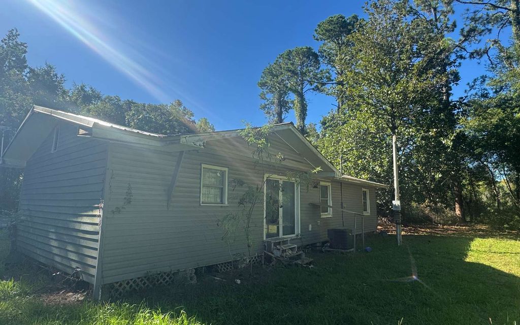 Photo of 243 SE Vet Loop, Lake City, FL 32025 (MLS # 127857)