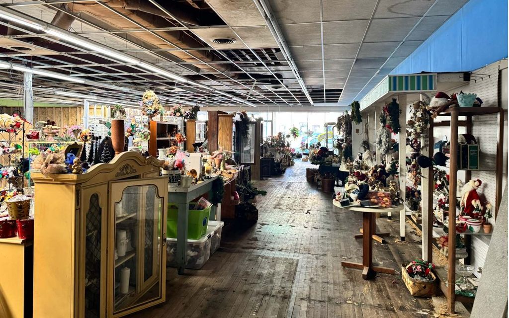 Photo of 109 N Ohio Ave, Live Oak, FL 32064 (MLS # 125982)