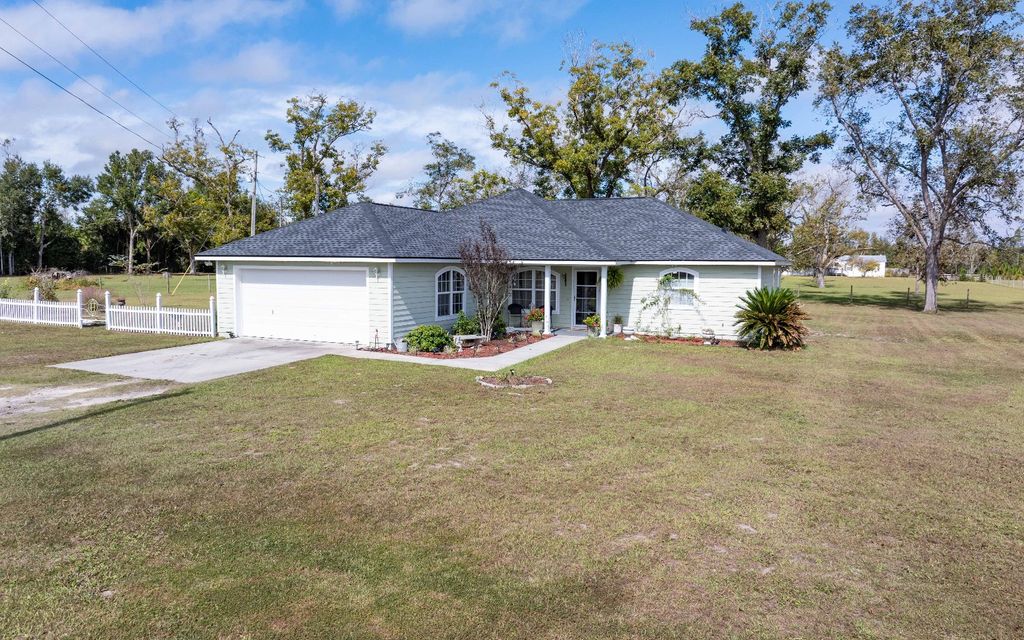 Photo of 1476 SW Cr 300, Mayo, FL 32066 (MLS # 129107)