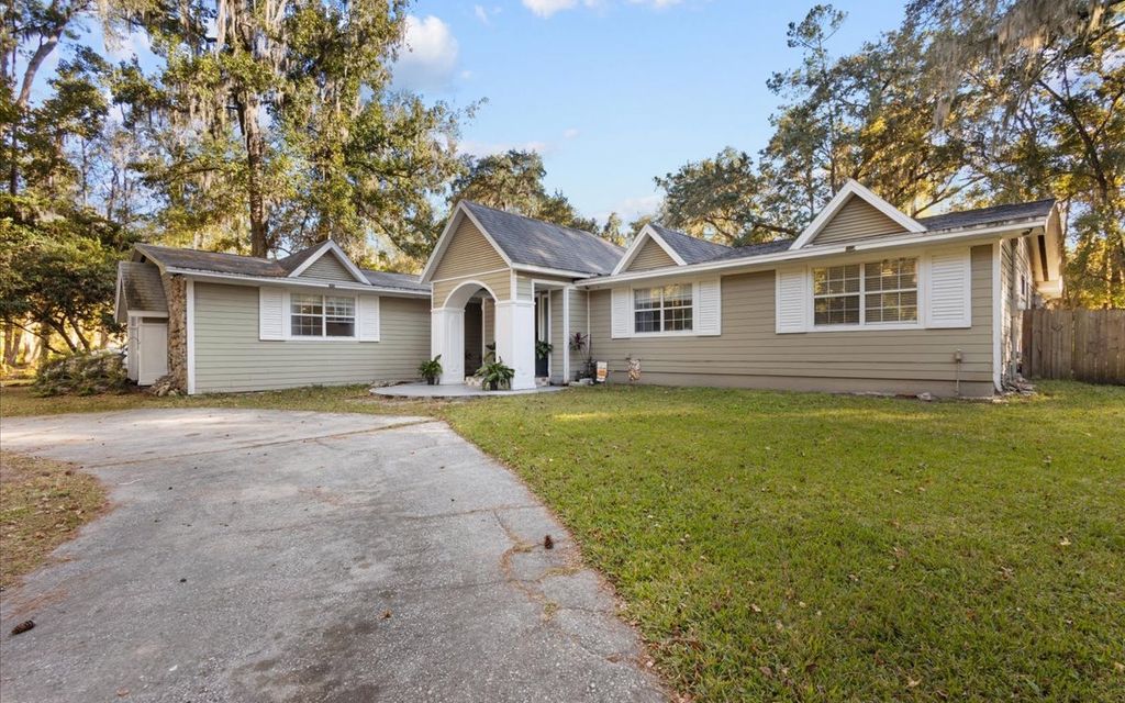Photo of 5609 NW 53rd Ct, Gainesville, FL 32653 (MLS # 129235)