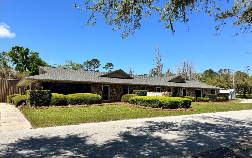 Photo of 151 SE Lakeshore Drive, Madison, FL 32340 (MLS # 130814)