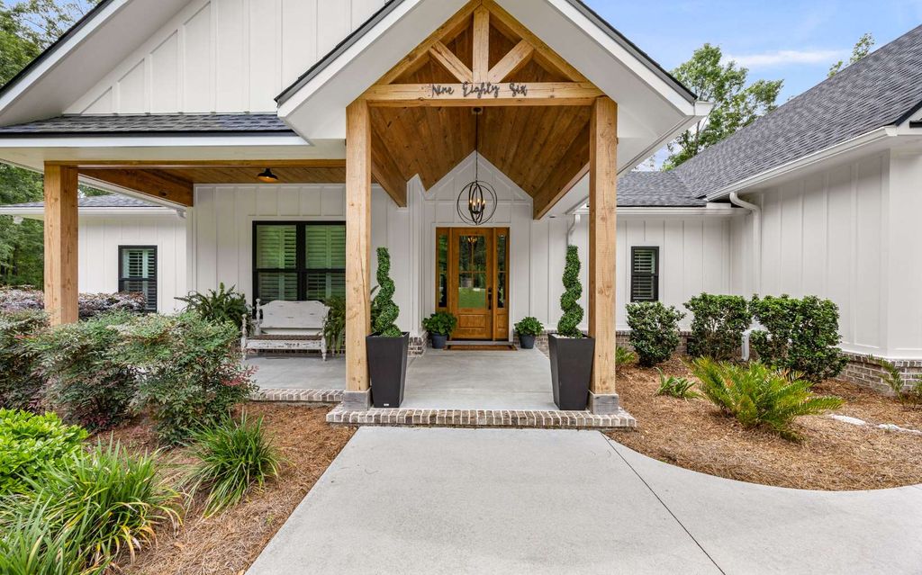 Photo of 986 SW Hill Creek Drive, Lake City, FL 32025 (MLS # 127019)