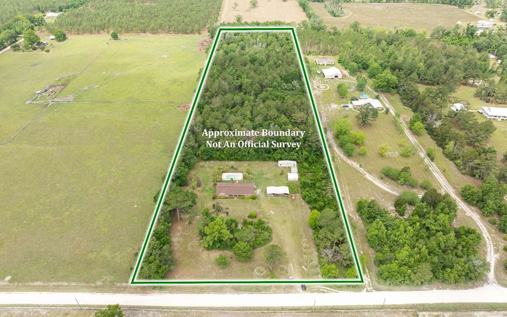 Photo of 7823 161st Rd, Live Oak, FL 32060 (MLS # 131529)