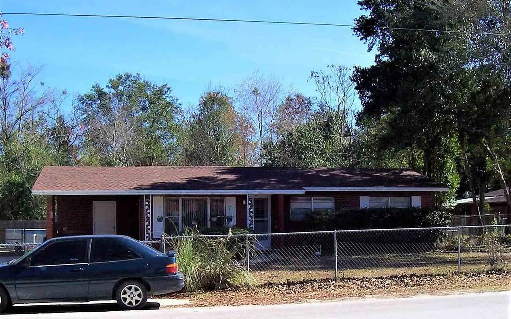 Photo of 220 Stillwell Ave, Other, FL 32177 (MLS # 131458)