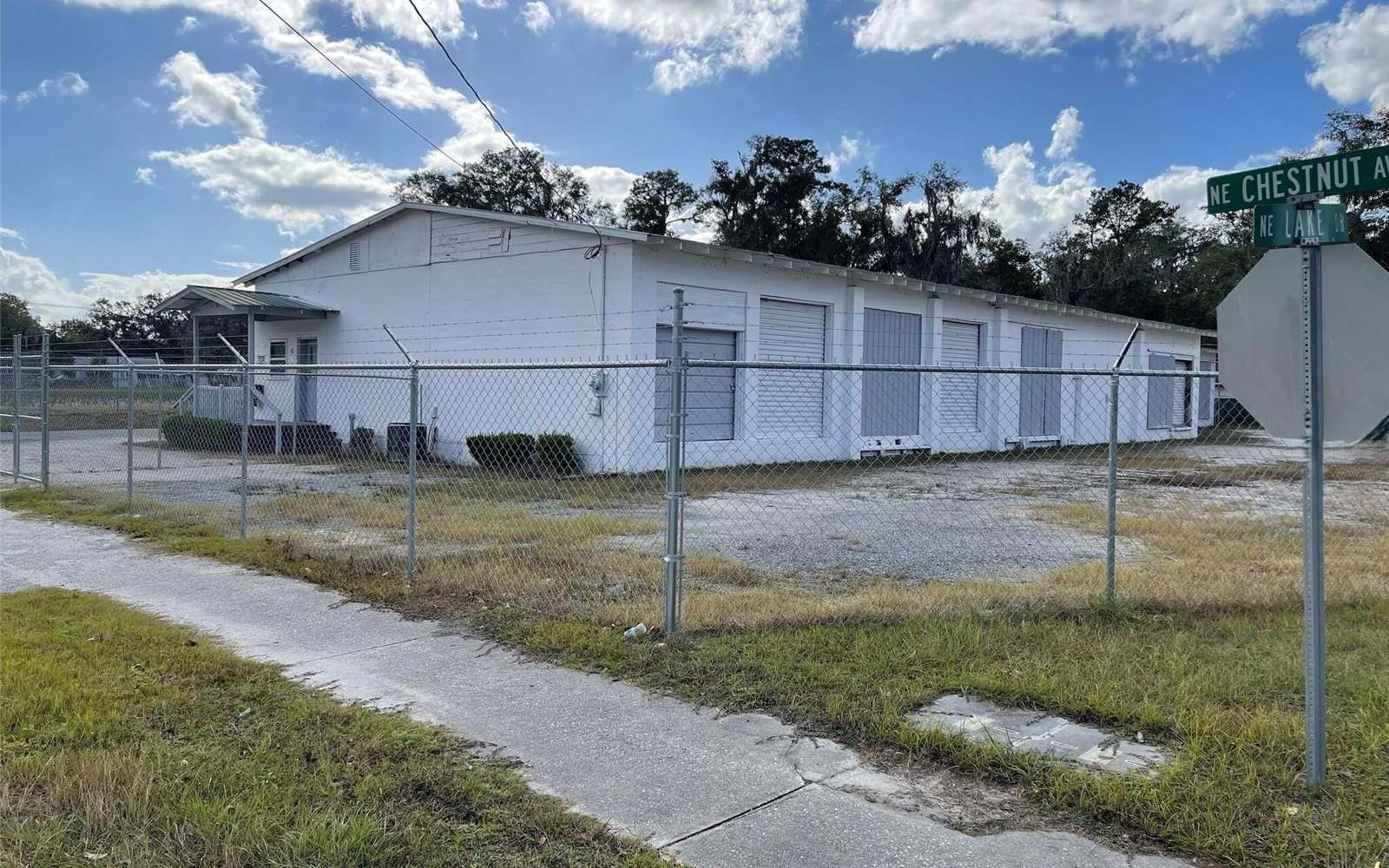 Photo 1 of 14 — 196 NE CHESTNUT AVENUE, Lake City, FL 32055