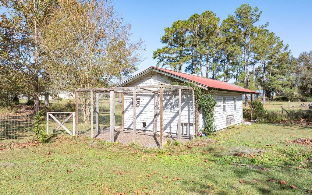 Photo of 346 SE Seth Nettles Dr, Lake City, FL 32025 (MLS # 127517)
