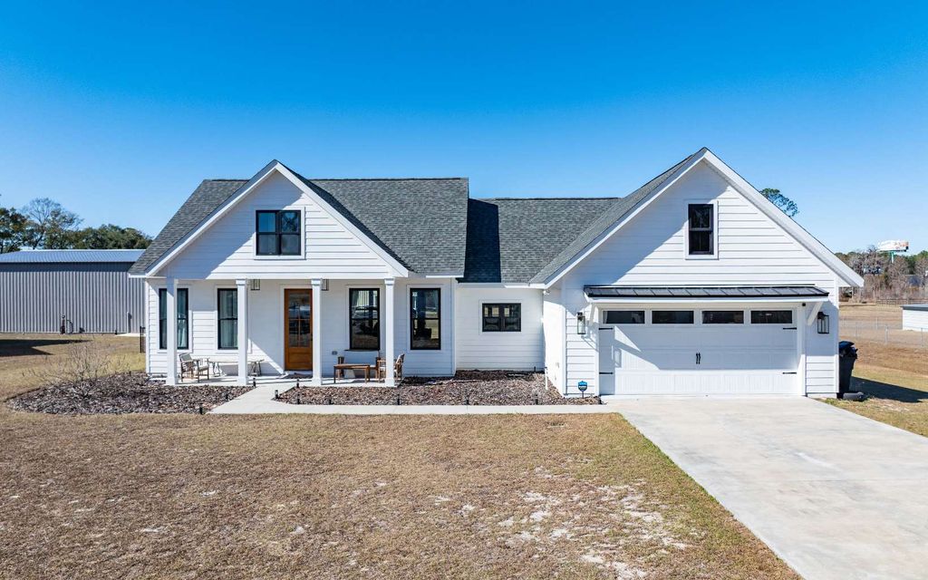 Photo of 244 SW Beacon Way, Lake City, FL 32025 (MLS # 130076)
