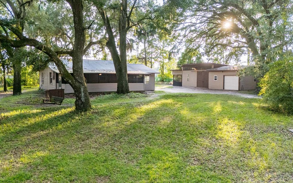 Photo of 14915 SE 62nd Place, Other, FL 32640 (MLS # 128555)