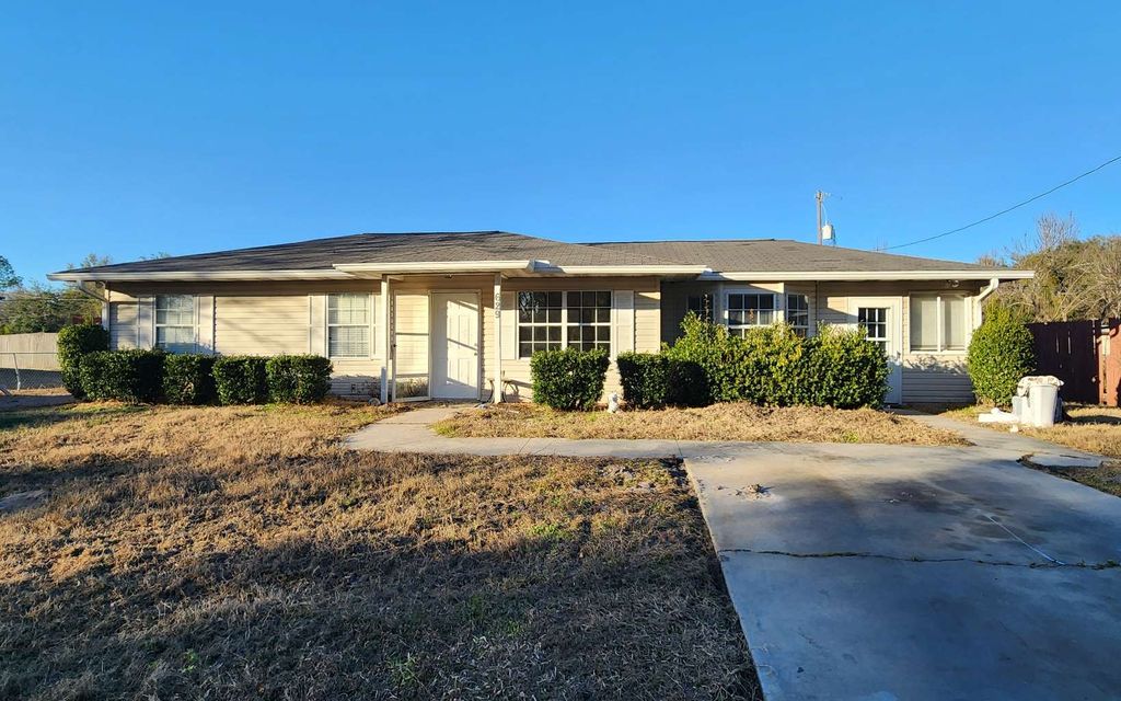 Photo of 629 Lamar St SE St, Live Oak, FL 32064 (MLS # 129981)