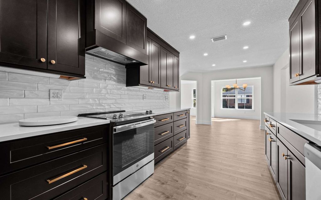 Photo of 378 NW Clubview Circle, Lake City, FL 32055 (MLS # 129729)