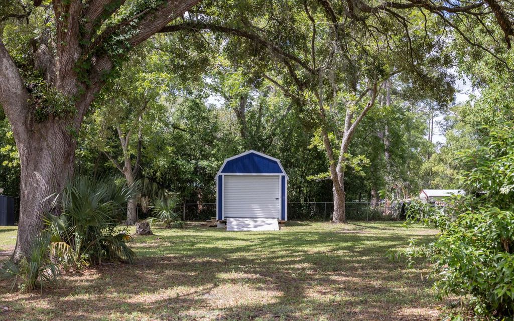 Photo of 420 SE Park St, Live Oak, FL 32064 (MLS # 131530)