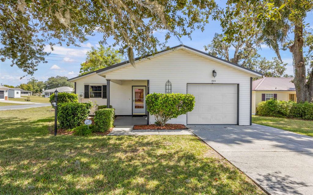 Photo of 755 SE Rosewood Circle, Lake City, FL 32025 (MLS # 128917)